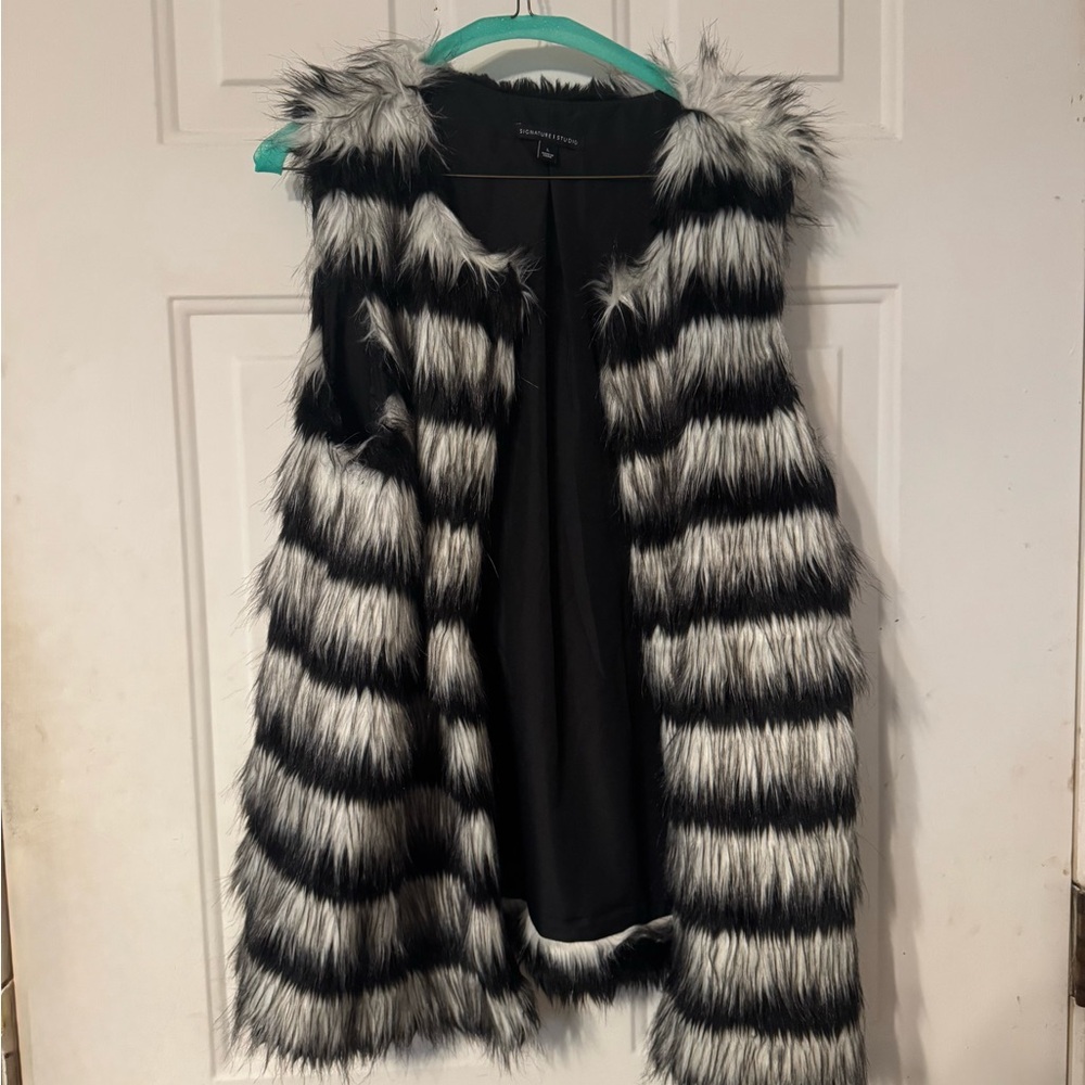 Signature Studio Black and White Faux Fur Vest